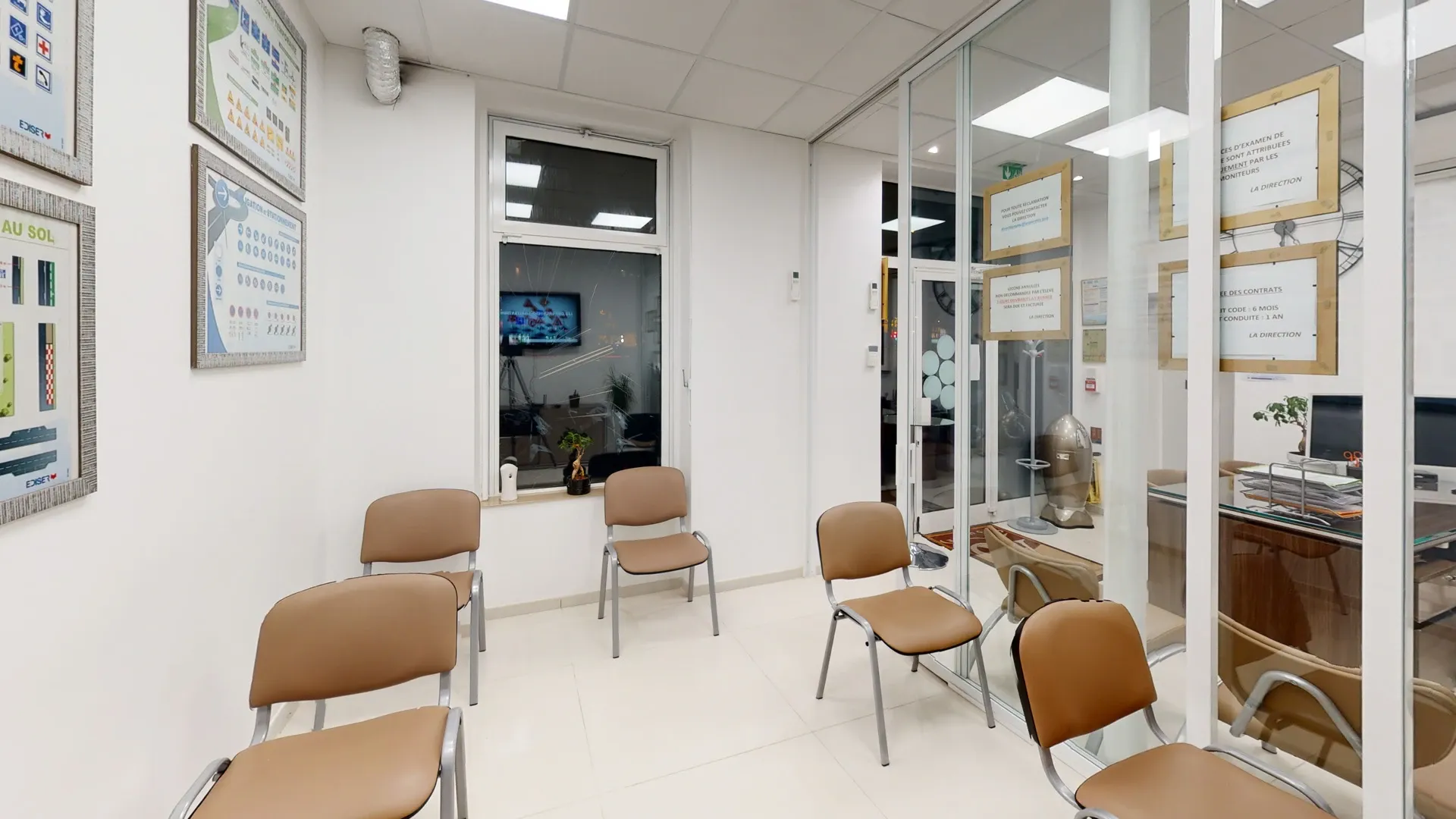 AS CONDUITE — Neuilly-sur-Seine - 7994b432-ddff-4fe7-80bb-3d6f48818bf9
